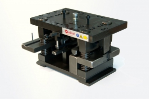 Matriz para serie corredera perimetral